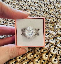 Load image into Gallery viewer, Celeste Halo Ring