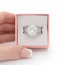 Load image into Gallery viewer, Celeste Halo Ring