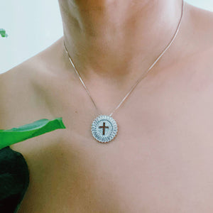 Shine Circle Cross Necklace: Silver