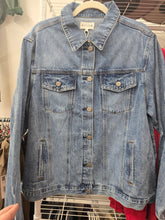 Load image into Gallery viewer, Risen Vintage Jean Jacket
