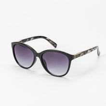 Load image into Gallery viewer, Cat Eye Gradient Sunglasses
