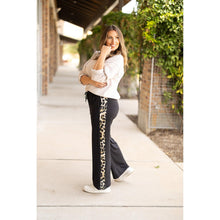 Load image into Gallery viewer, Chelsea Leopard Wide Leg Pant
