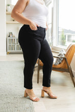 Load image into Gallery viewer, Judy Blue Midrise Black Slim Fit Jeans 88756
