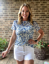 Load image into Gallery viewer, Short Sleeve Mesh Top
