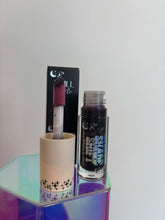 Load image into Gallery viewer, Shade Shift Lip Gloss
