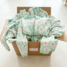 Load image into Gallery viewer, Spring Cardigans Preorder
