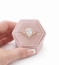 Load image into Gallery viewer, Francesca Pear Ring
