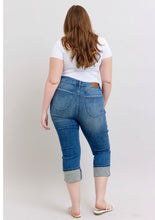 Load image into Gallery viewer, Judy Blue Tummy Control Capri
