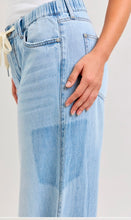 Load image into Gallery viewer, JB Featherweight Palazzo Pant 881091
