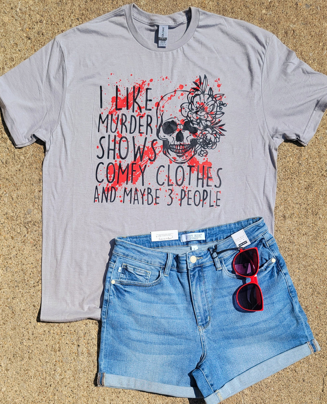 Murder Shows and 3 people Tee